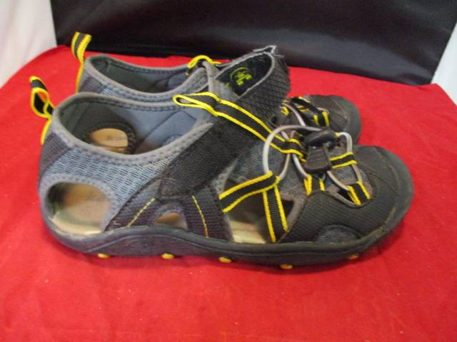 Load image into Gallery viewer, Used Keen Youth Unisex Sandals Size Unknown
