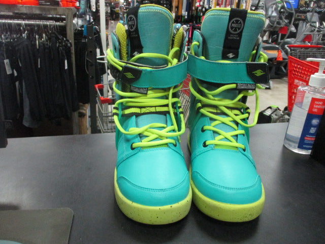 Load image into Gallery viewer, Used Hyperlite Process Wakeboard Boots Size 11
