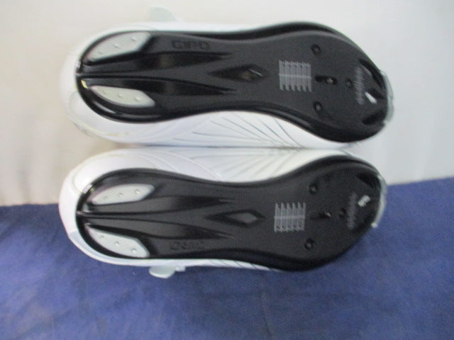 Load image into Gallery viewer, Used Giro Solara  Road Bike Shoes Women Size 6.5
