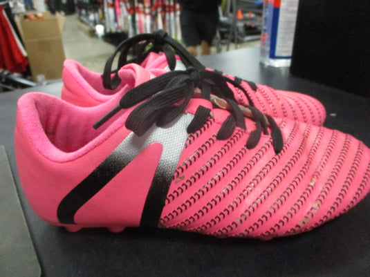 Used Pink Vizari Soccer CLeats Size 3