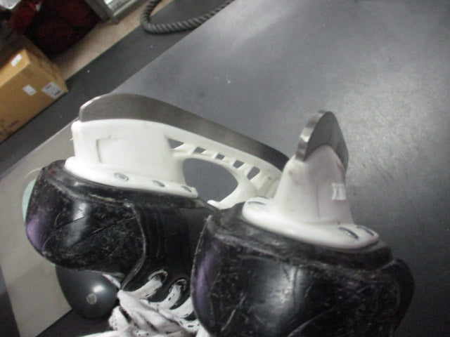 Load image into Gallery viewer, Used Bauer Supreme 140 Hockey Skates Size 11 Kids
