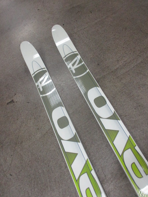 Load image into Gallery viewer, Used Rossignol Evo Glade Cross Country Skis 193cm

