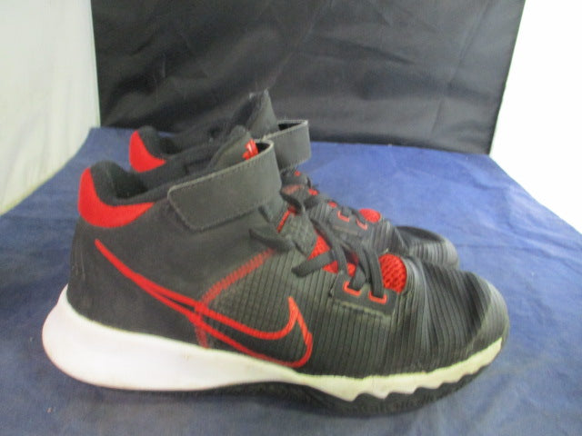 Load image into Gallery viewer, Used Nike Basketball Shoes Size 2.5
