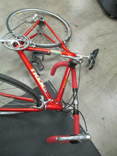 Load image into Gallery viewer, Used Trek 5200 Carbon 18-Speed Road Bike
