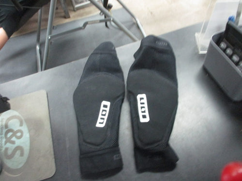Used Ion E-Sleeve Elbow Sleeve Size Medium