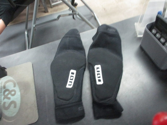 Used Ion E-Sleeve Elbow Sleeve Size Medium