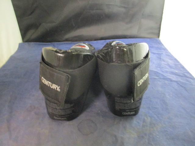 Load image into Gallery viewer, Used Century Oasis Martial Arts Sparring Shoes Size Youth 5/6
