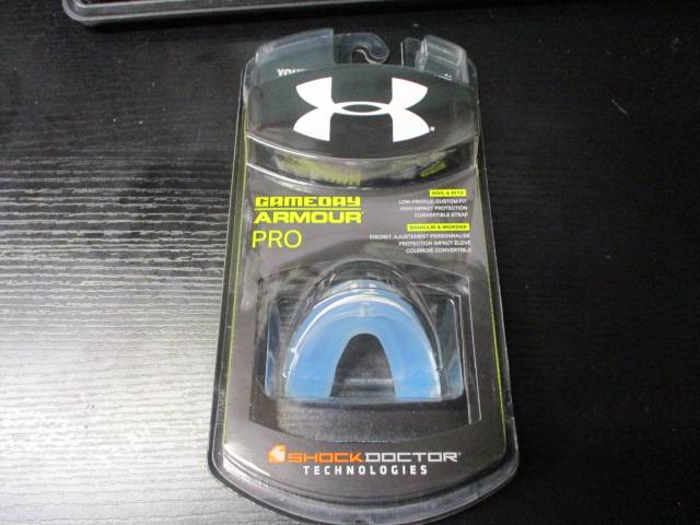Load image into Gallery viewer, Under Armour Gameday Armour Pro Mouthguard Translucent Blue Ages 10-
