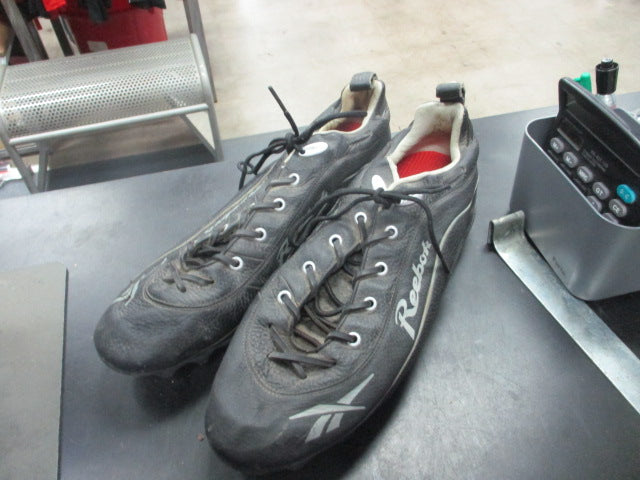 Load image into Gallery viewer, Used Reebok Metal Baseball Cleats Size 16
