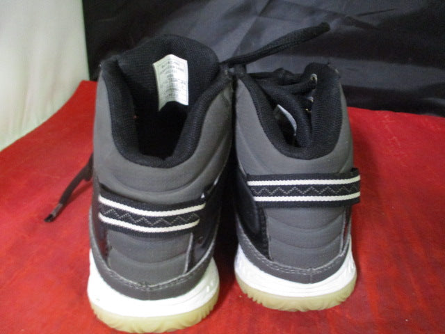 Load image into Gallery viewer, Used ANd1 F20 Kids Basketball Shoes Size 2
