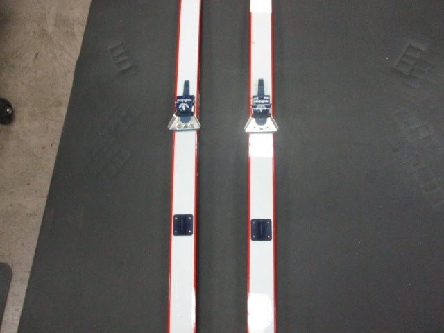 Load image into Gallery viewer, Used Omnitrak Sierra Cross Country Skis 190cm

