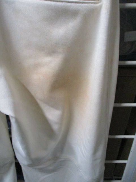 Load image into Gallery viewer, Used Nike Open Bottom Pants Youth Size Medium - stained
