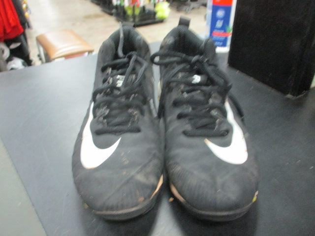 Load image into Gallery viewer, Used Nike Alpha Cleats Size 3.5
