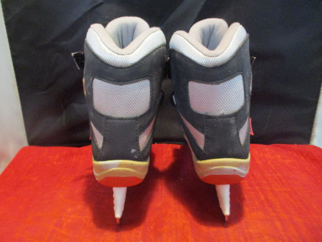 Load image into Gallery viewer, Used Softec Ice Skates Youth Size 12 - no souls inside
