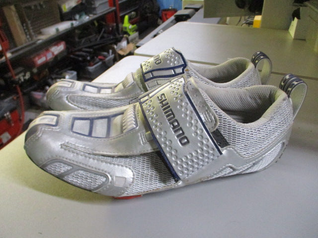 Load image into Gallery viewer, Used Shimano Cycling Shoes w/ Clips Size 41.5
