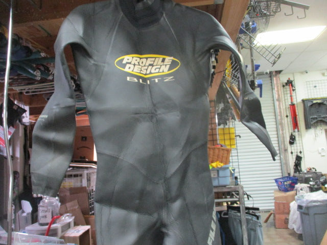 Load image into Gallery viewer, Used Profile Design Blitz Mens Medium Wetsuit

