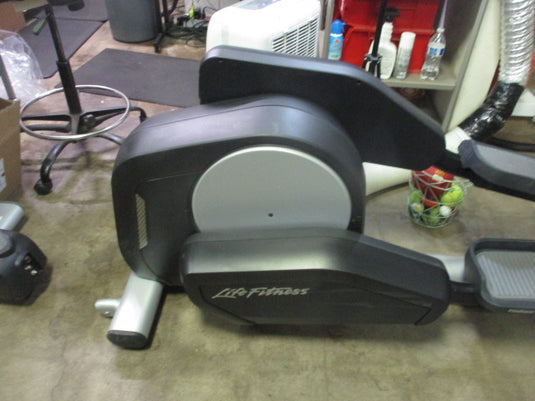 Used Life Fitness Integrity+ Series Elliptical With 13.5" Touch Screen