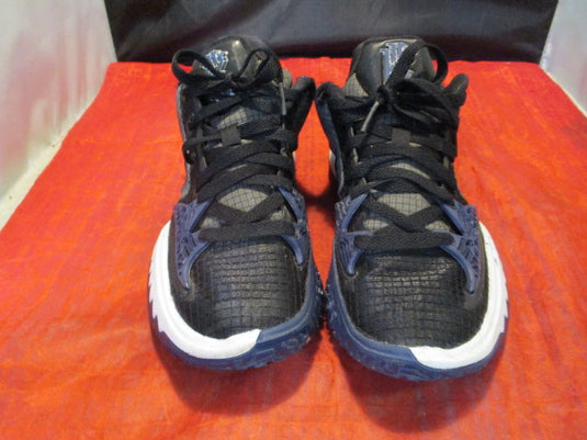 Used Nike Kyrie Irving Basketball Shoes Size 5.5