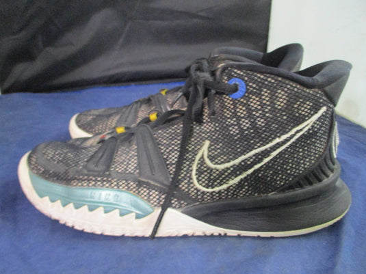 Used Nike Kyrie Irving Basketball Shoes Size 5