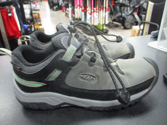 Used Keen Hiking Shoes Size 3