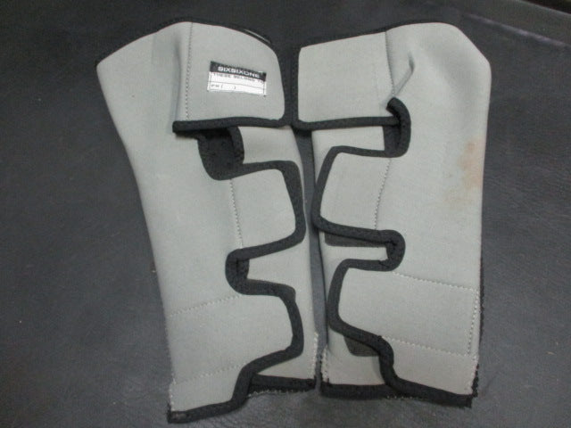 Load image into Gallery viewer, Used SixSixOne Shin Pads Adult Medium
