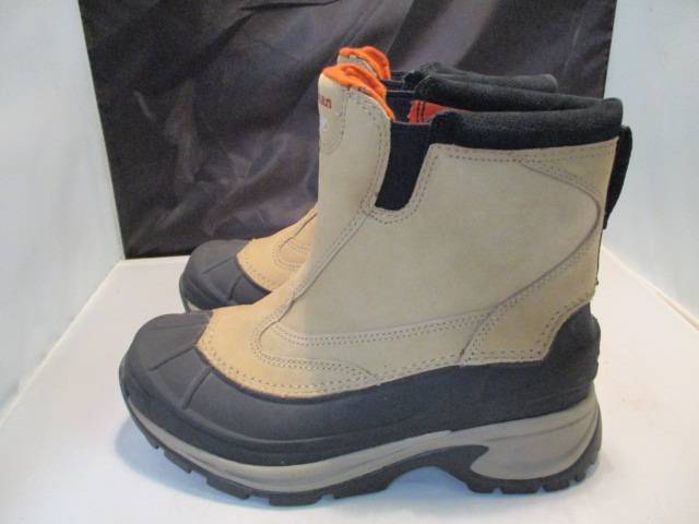 Load image into Gallery viewer, Used L.L. Bean Women&#39;s Waterproof Boot Size 6
