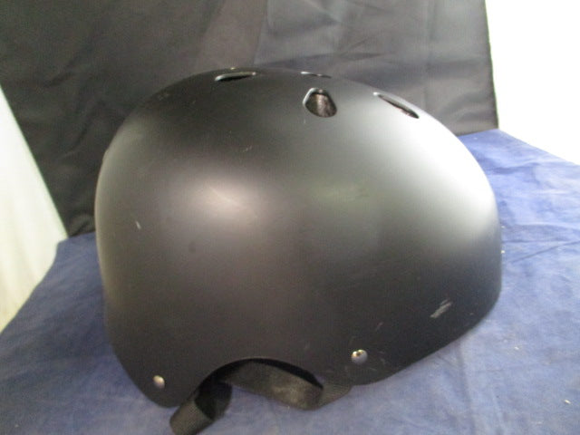 Load image into Gallery viewer, Used Black Bicycle / Skate Helmet with Safety Light Size Medium
