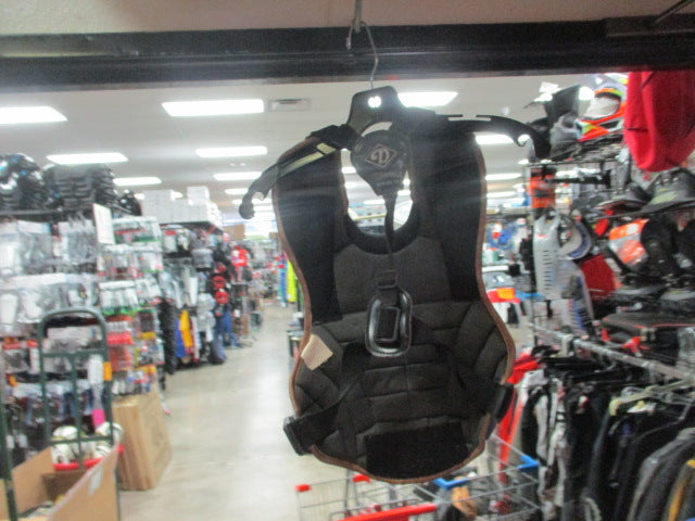 Load image into Gallery viewer, Used Diamond iX3 V3 Catcher Chest Protector
