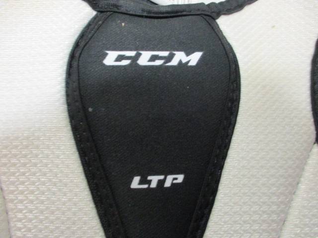 Load image into Gallery viewer, Used CCM LTP Hockey Shoulder Pads Size Youth Medium
