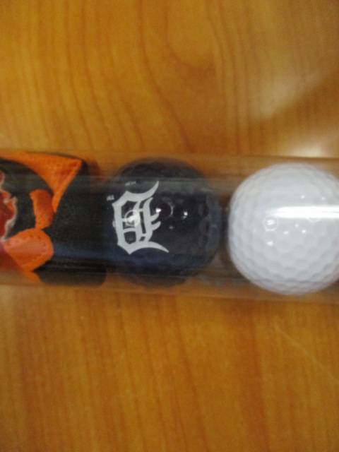 Load image into Gallery viewer, Spectra Texas Astros MLB Super Tube Balls, Tees &amp; Glove Set Men&#39;s LH
