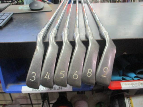 Used Ping Eye2 Red Dot 3-9 Iron Set (Missing 7 Iron)