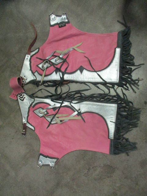 Load image into Gallery viewer, Used Saddle Barn 21&quot; Pink Riding Chaps
