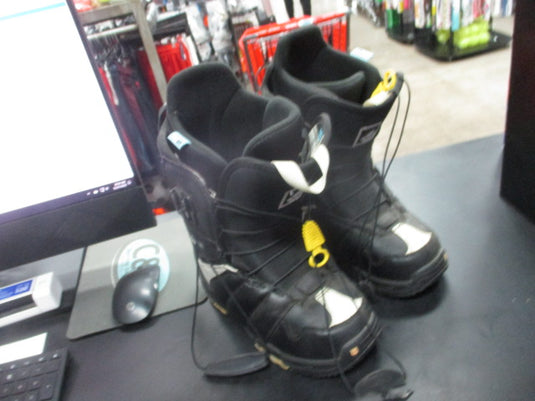 Used Burton Mint Womens Snowboard Boots Size 7