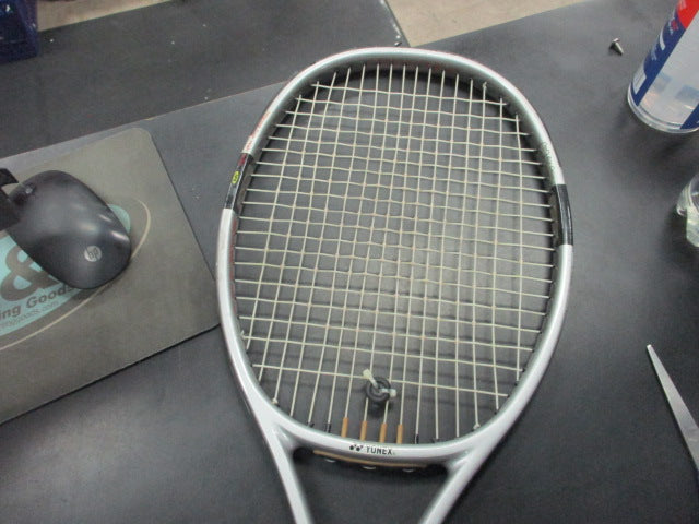 Load image into Gallery viewer, Used Yonex RD Ti 30 Long 27.5&quot; Tennis Racquet
