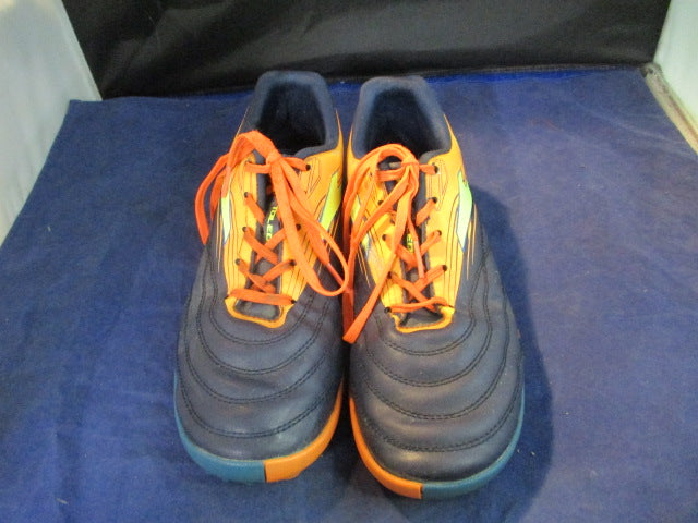 Load image into Gallery viewer, Used Joma Toledo Jr Turf Cleats Youth Size 5.5
