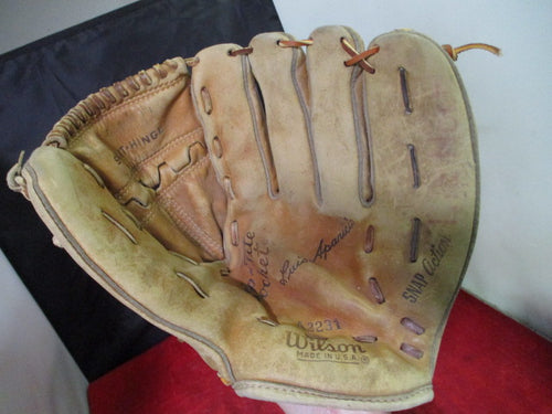 Used Vintage Wilson A2231 Luis Aparicio Leather Baseball Glove