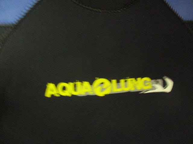 Load image into Gallery viewer, Used Aqua Lung Tsunami 7mm Wetsuit Size Medium
