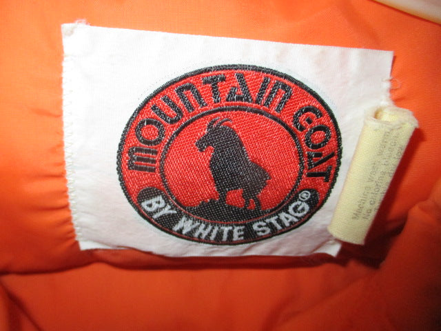 Load image into Gallery viewer, Used Vintage Mountain Goat by White Stag Down Jacket Size 20
