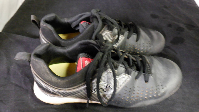 Load image into Gallery viewer, Used Rawlings Baseball Cleats Size 3.5
