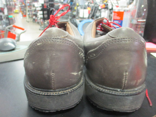 Load image into Gallery viewer, Used Footjoy Men&#39;s Golf Shoes Size 13
