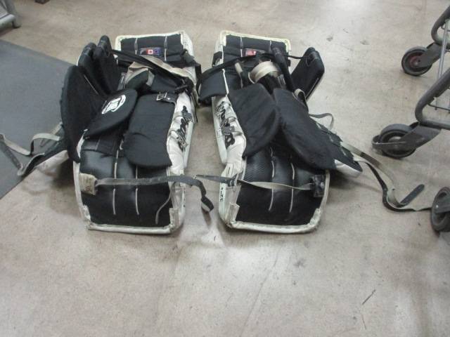 Load image into Gallery viewer, Used Brians Razor Limited Edition 32&quot; +1 Goalie Hockey Shin  Pads
