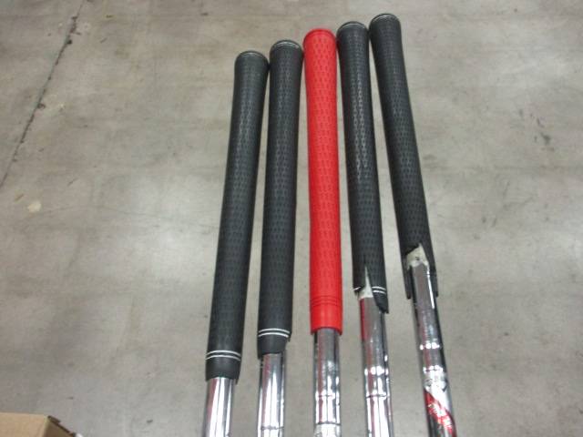 Load image into Gallery viewer, Used Callaway Razr X HL Iron Set 6-PW
