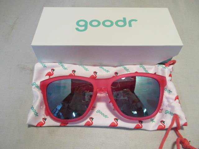 Load image into Gallery viewer, New goodr OG Sunglasses Flamingos on A Booze Cruise
