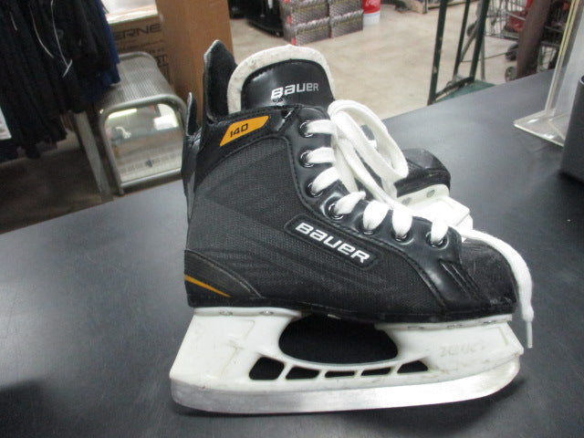 Load image into Gallery viewer, Used Bauer 140 Jr Hockey Skates Size 12 / USA 13
