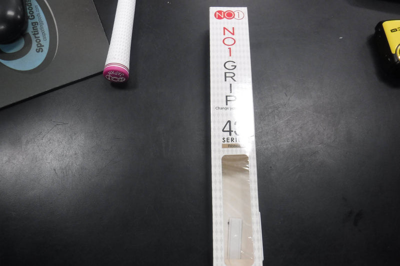 Load image into Gallery viewer, WHITE NO1 GOLF GRIP SERIES 43
