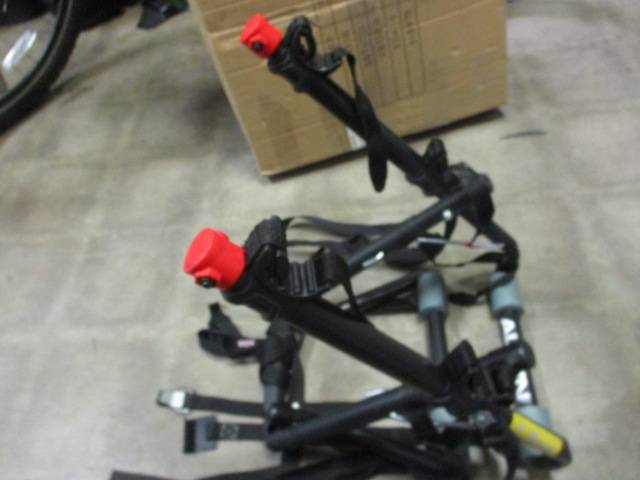 Load image into Gallery viewer, Used Allen 102DN 2 Bike Trunk Rack
