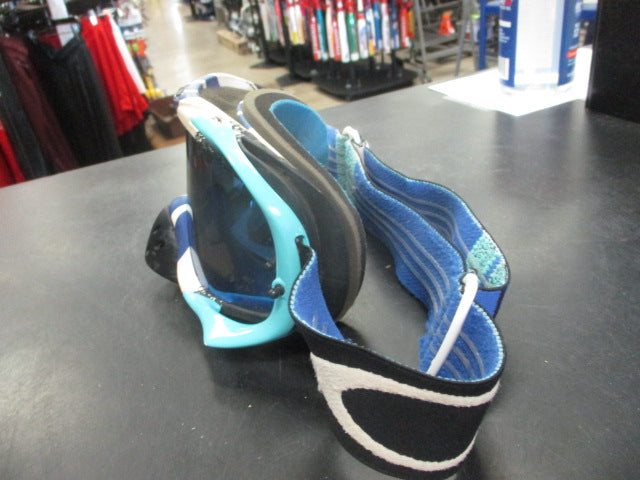 Load image into Gallery viewer, Used Oakley I-Do Motocross Goggles

