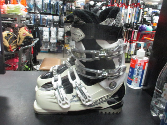 Load image into Gallery viewer, Used Salomon 7 Divine RS Ski Boots Size 24
