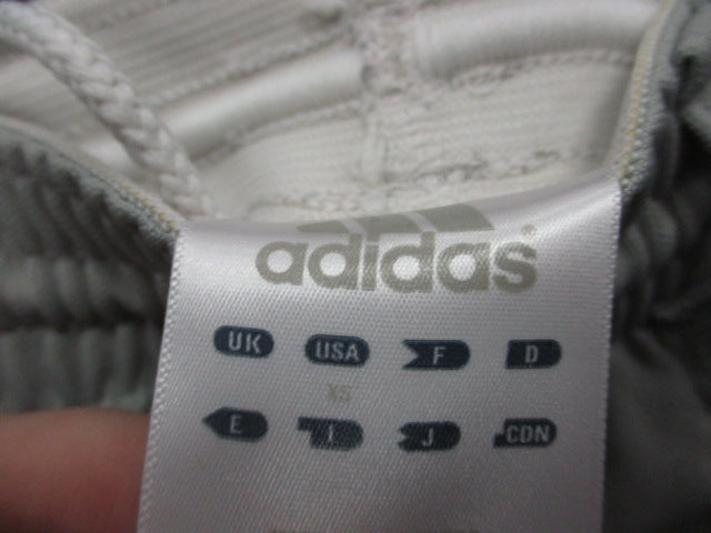Load image into Gallery viewer, Used Adidas Elastic Bottom Baseball Pants Youth XS
