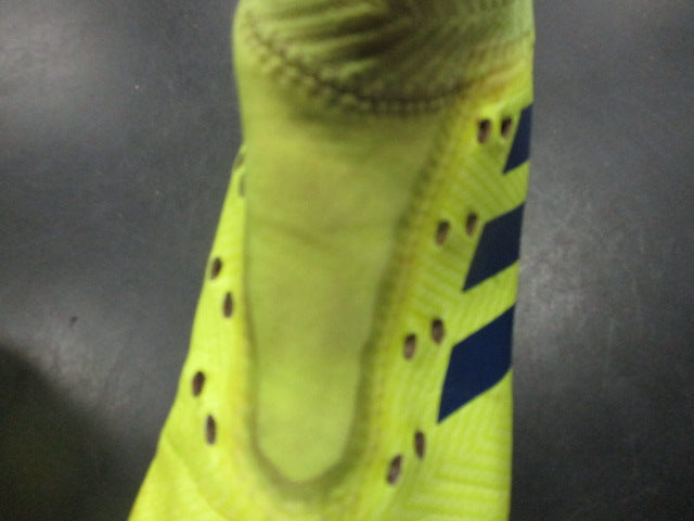 Load image into Gallery viewer, Used Adidas Nemesis Soccer Cleats Size 13.5 (No Laces , Missing Right Insole)
